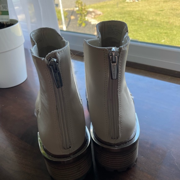 Vince Camuto bone colored Chelsea Boot - Picture 8 of 10